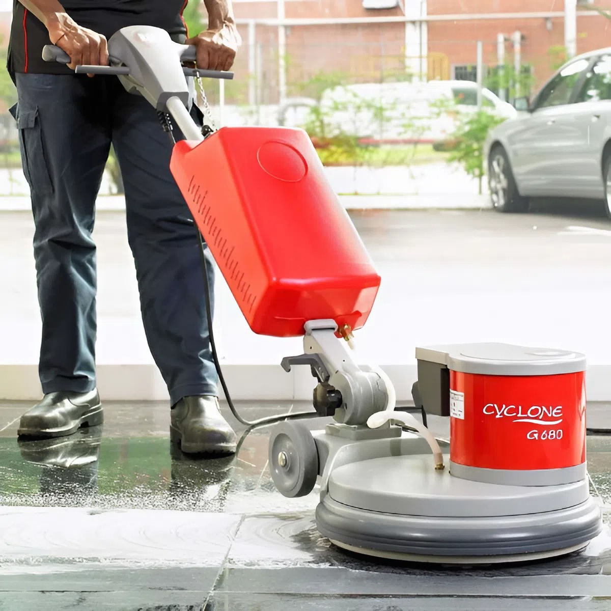 Tìm hiểu máy chà sàn hoạt động như thế nào và các bước vận hành